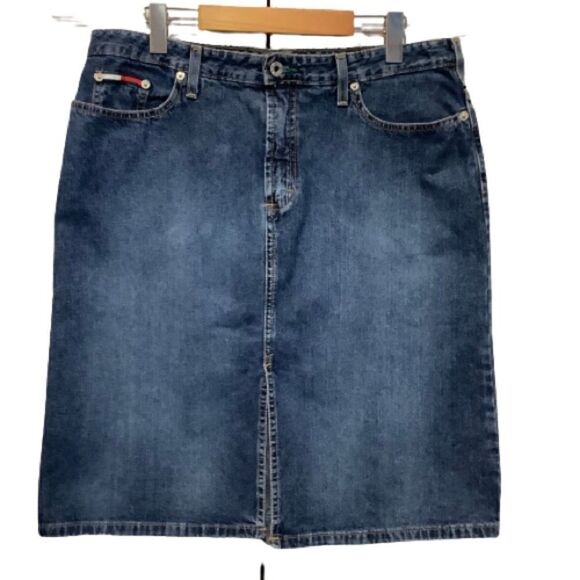TOMMY HILFIGER “TARA” DENIM SKIRT‎ MADE IN CANADA 🇨🇦 SIZE 12 - Picture 1 of 10
